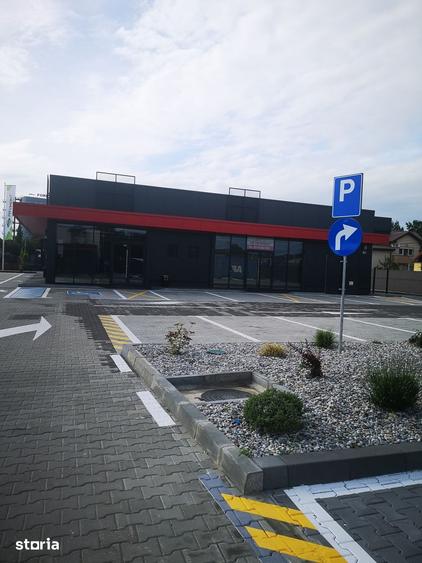 Spațiu comercial, de 70 mp, în Malu Mare