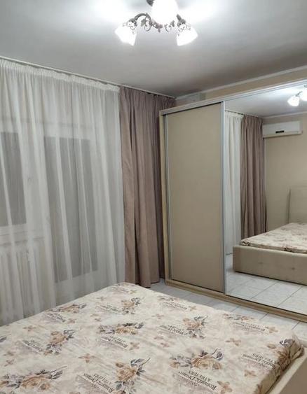 Apartament cu 3 camere decomandat, mobilat în Nerva Traian