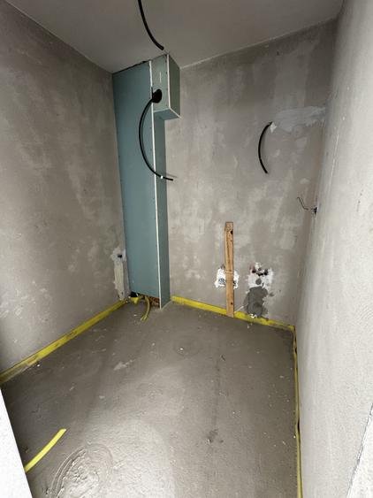 Apartament cu 4 camere semidecomandat în Mărăști