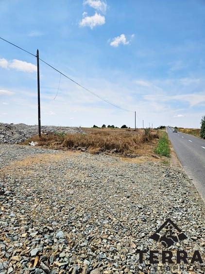Teren Construcții intravilan de 3000 mp, în Vest