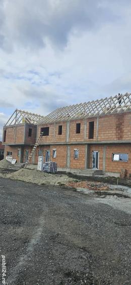 Casă cu 4 camere cu Teren 200 Mp în Săcălaz