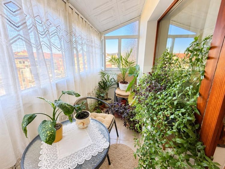 Apartament cu 3 camere decomandat în Aiud