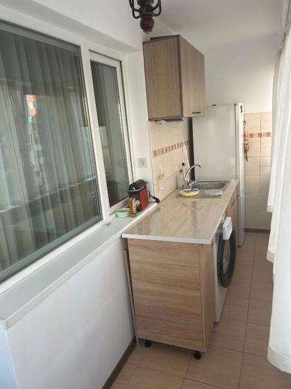 Apartament cu 2 camere decomandat, mobilat în Energia