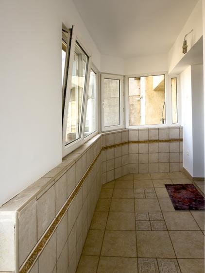 Apartament cu 4 camere decomandat în Gara