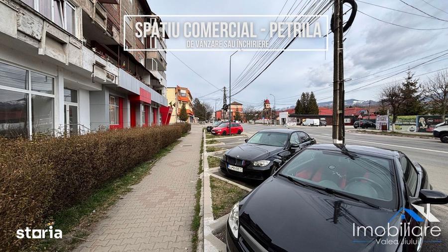 Spațiu comercial, de 43 mp, în Central