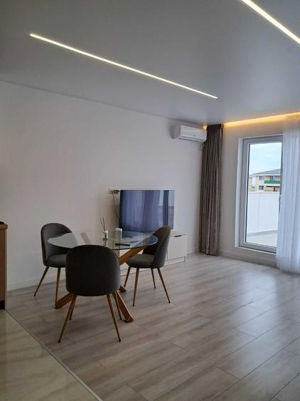 Apartament cu 2 camere semidecomandat, mobilat în Apărătorii Patriei