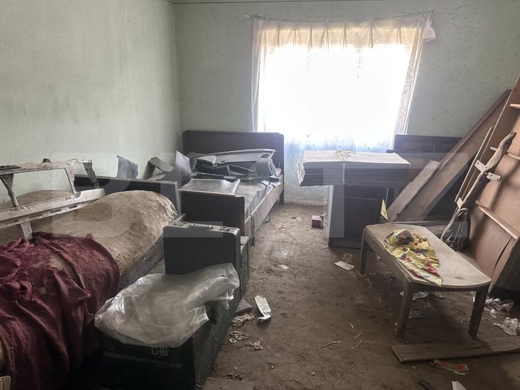 Casă individuală cu 4 camere cu Teren 1200 Mp în Vinerea