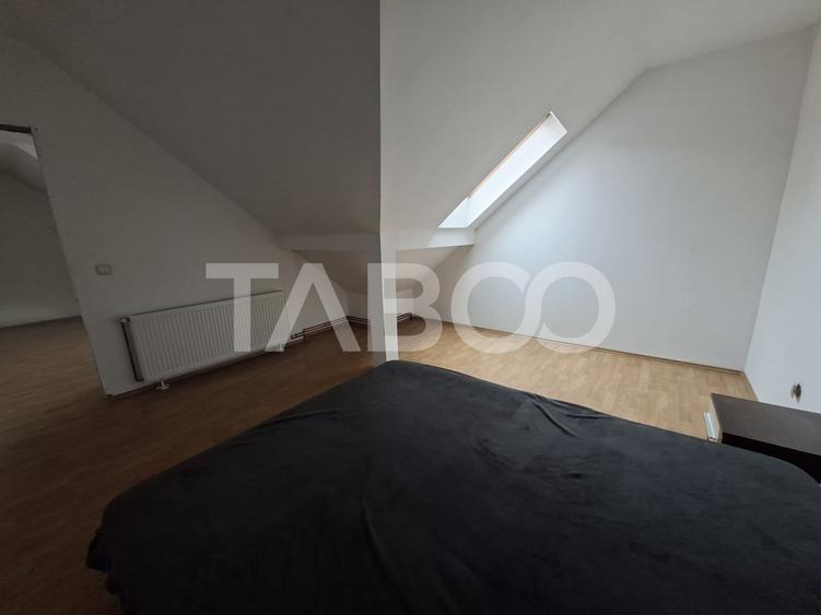 Apartament cu 3 camere semidecomandat în Vasile Aaron