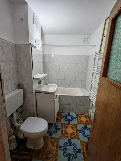 Apartament cu 2 camere semidecomandat în Inel II