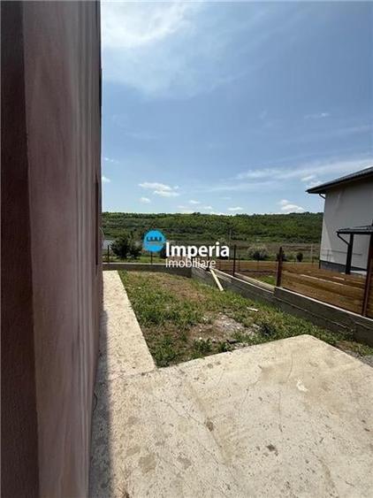 Casă individuală cu 4 camere cu Garaj în Valea Adâncă