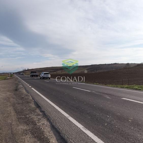 Teren Construcții intravilan de 33500 mp, în Măieruș