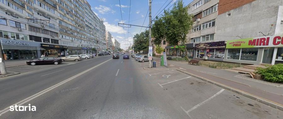 Apartament cu 3 camere semidecomandat în Micro 19