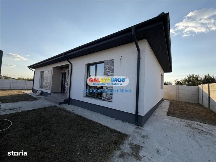 Casă cu 4 camere cu Teren 400 Mp în Domnești