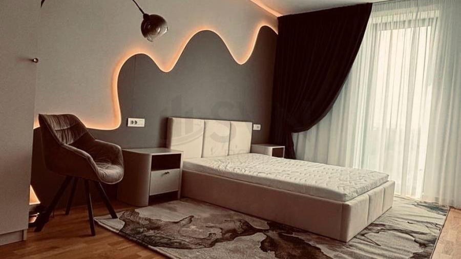 Apartament cu 3 camere semidecomandat în Băneasa
