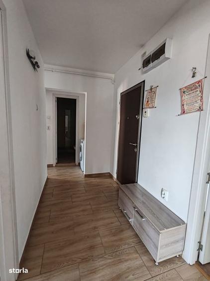 Apartament cu 3 camere decomandat în Hotvon