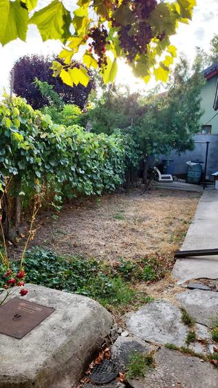 Casă individuală cu 4 camere cu Canalizare în 23 August
