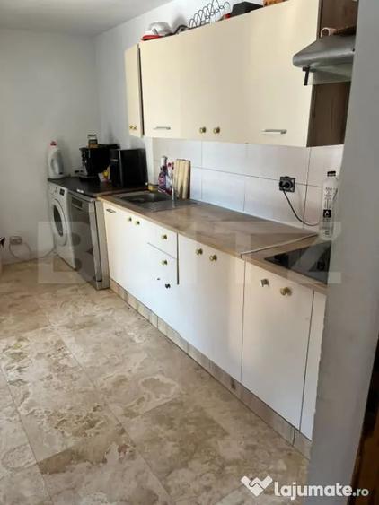 Casă cu 4 camere cu Teren 980 Mp în Valea