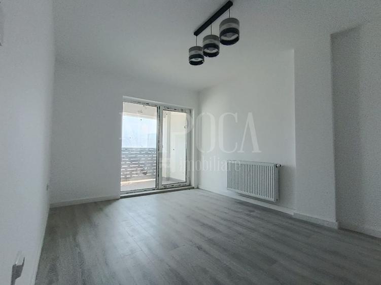 Apartament cu 3 camere semidecomandat în Dâmbul Rotund