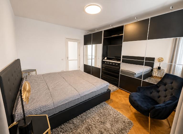 Apartament cu 3 camere semidecomandat, mobilat în Primăverii