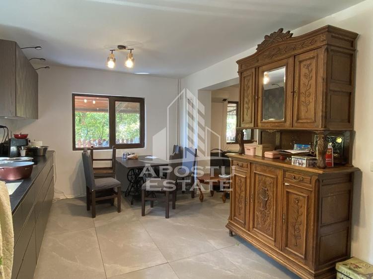 Casă individuală cu 6 camere cu Piscina în Jebel
