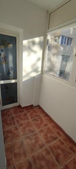 Apartament cu 2 camere decomandat în Titan