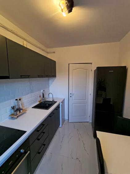 Apartament cu 3 camere decomandat, mobilat în Lunca Cetățuii