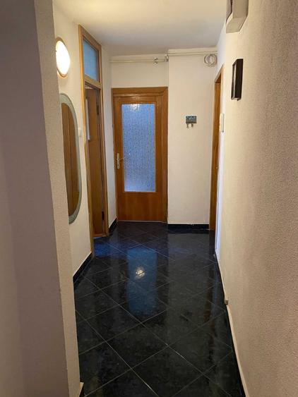 Apartament cu 3 camere decomandat în 9 Mai