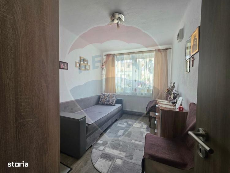 Casă cu 3 camere cu Teren 197 Mp în Central