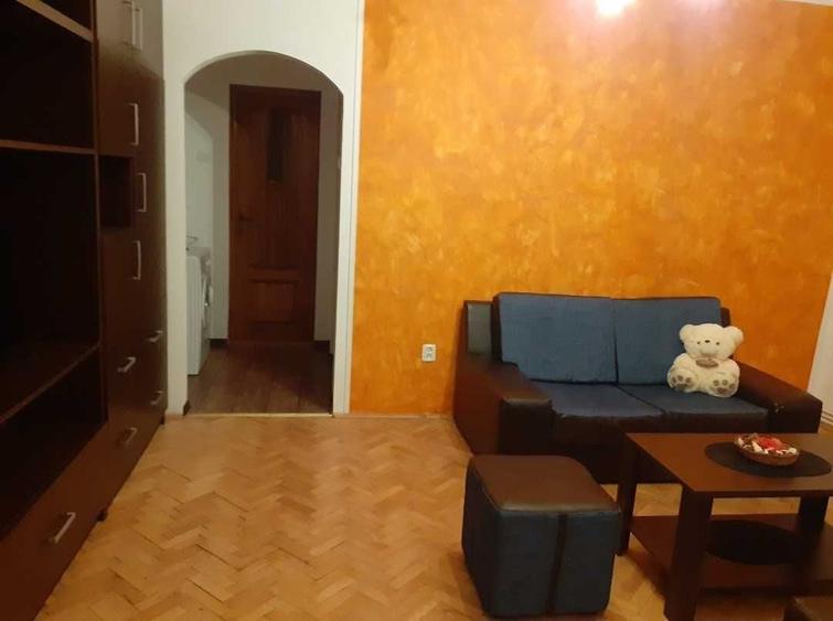 Apartament cu 2 camere semidecomandat în Central