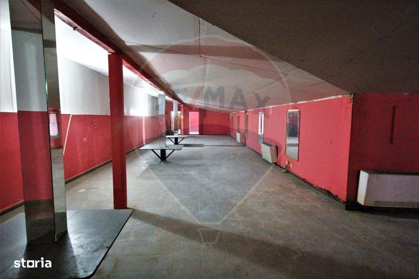 Spațiu comercial, de 400 mp, în Central