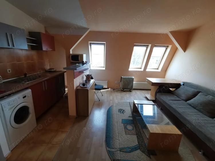 Apartament cu 2 camere semidecomandat în Complex Studențesc