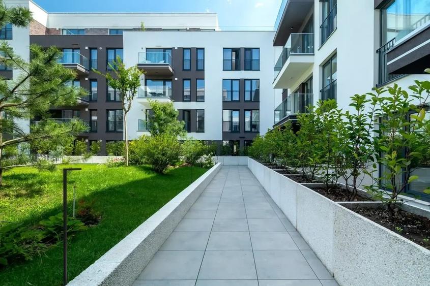 Apartament cu 3 camere decomandat în Moșilor