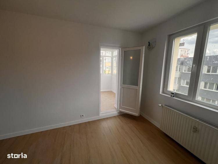 Apartament cu 3 camere decomandat în Dristor