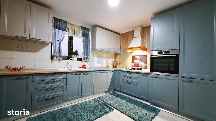 Casă cu 6 camere cu Teren 3500 Mp în Central