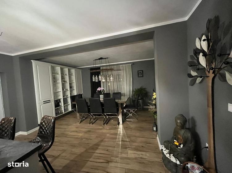 Casă cu 4 camere în Teiu