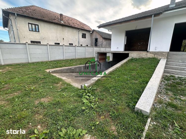 Casă cu 5 camere cu Teren 1000 Mp în Central