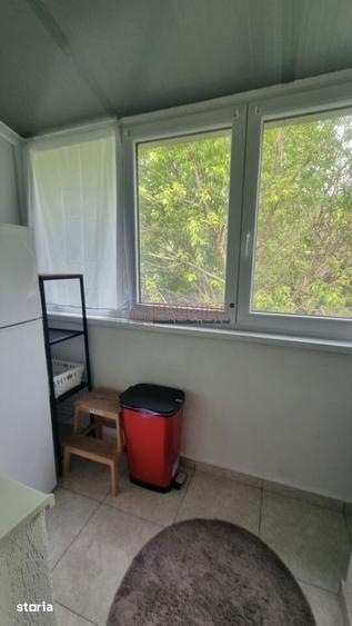 Apartament cu 3 camere, mobilat în Berceni
