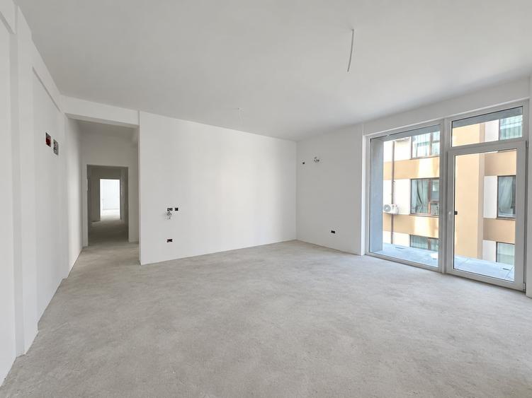 Apartament cu 3 camere decomandat în Giroc