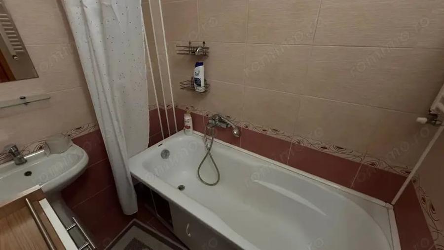 Apartament cu 2 camere decomandat în Crângași