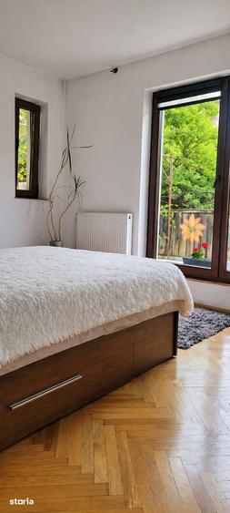Casă cu 4 camere cu Teren 350 Mp în Central
