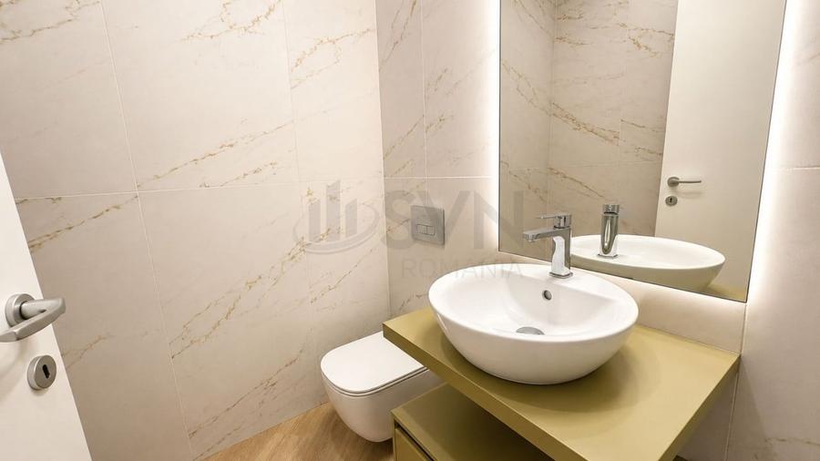 Apartament cu 4 camere decomandat în Ștefan cel Mare
