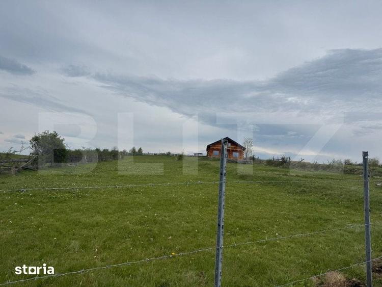 Casă cu 5 camere cu Teren 350 Mp în Mărișel