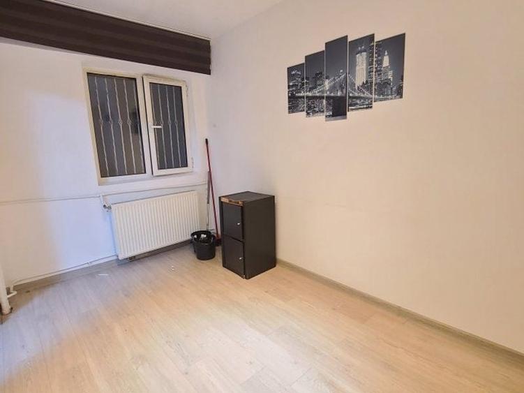 Birou, de 40 mp, în Unirii