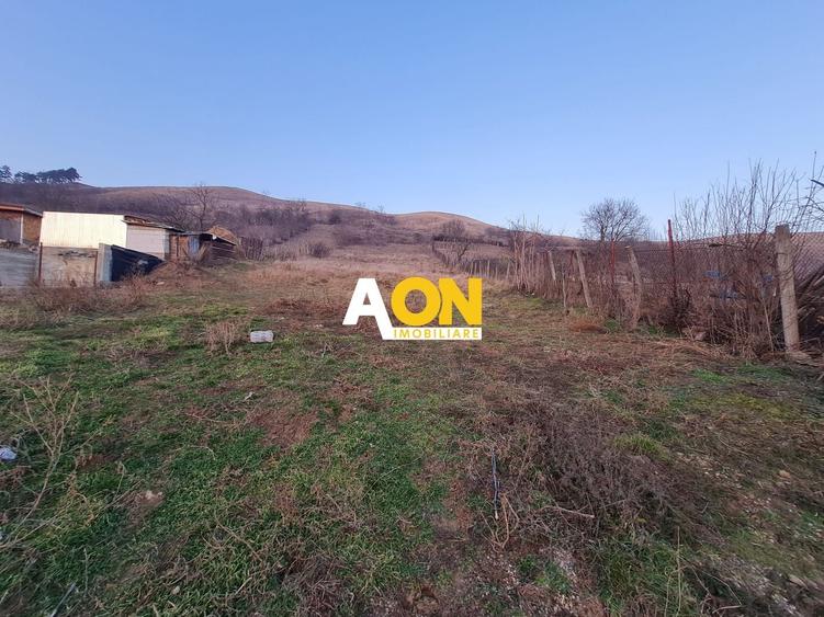 Casă individuală cu 2 camere cu Canalizare în Pâclișa