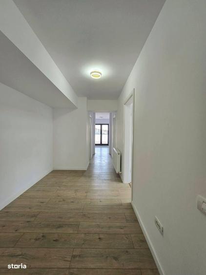 Apartament cu 4 camere decomandat în Dobroești