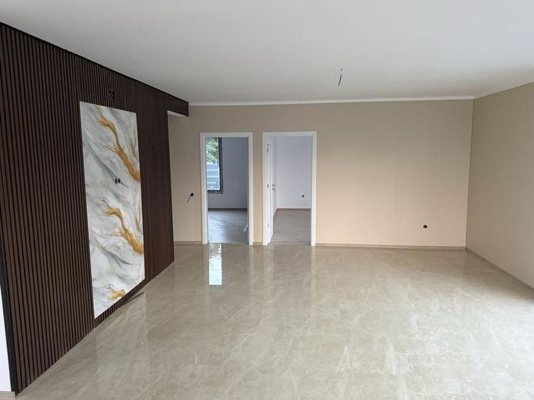 Casă cu 4 camere în Poșta Câlnău