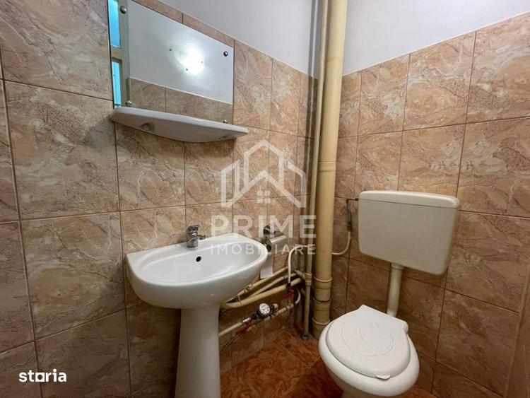 Apartament cu 3 camere în Cetate