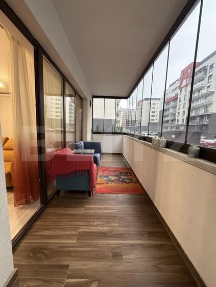 Apartament cu 3 camere decomandat, mobilat în Tractorul