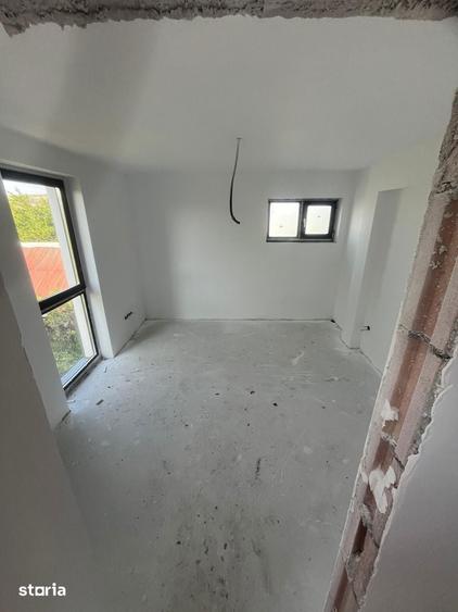 Casă cu 4 camere cu Teren 350 Mp în Jucu