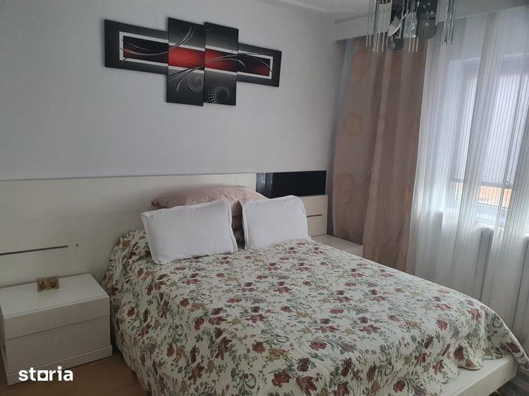 Apartament 2 camere, zona 1 Mai Est, etaj 4 din 4 - 12